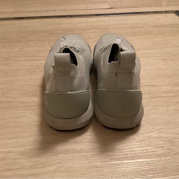 Timberland pro flex steel toe  work shoes. Size is 6.5 woman’s. - Picture 4 of 5